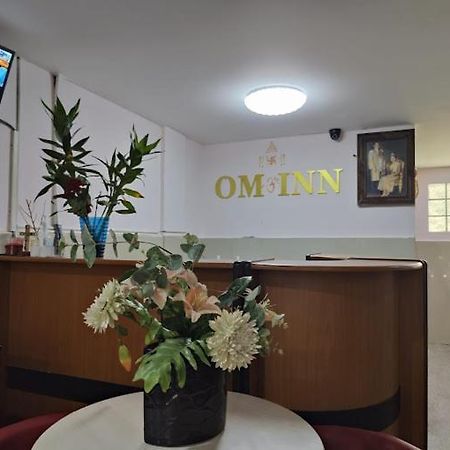 Om Inn Бангкок Екстер'єр фото