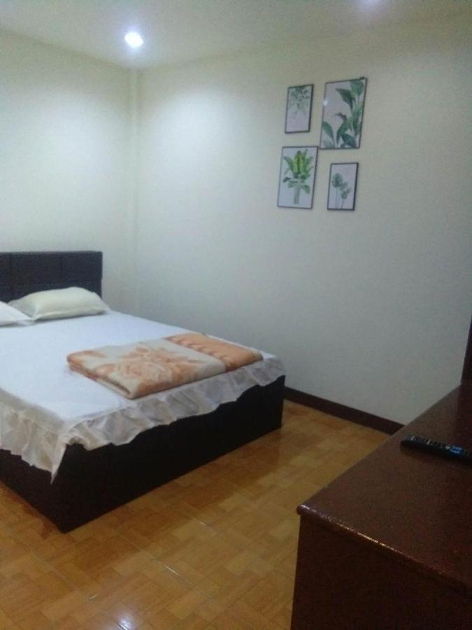 Om Inn Бангкок Екстер'єр фото